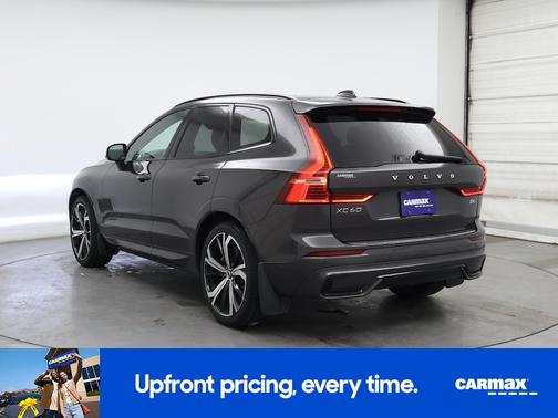 2022 Volvo XC60 B6 R-Design