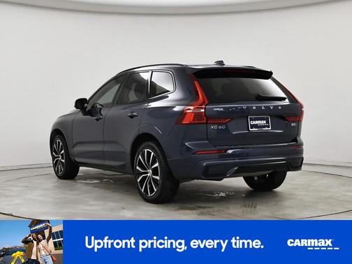 2024 Volvo XC60 B5 Plus Dark Theme