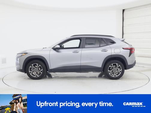 Gray 2025 Chevrolet Trax LT