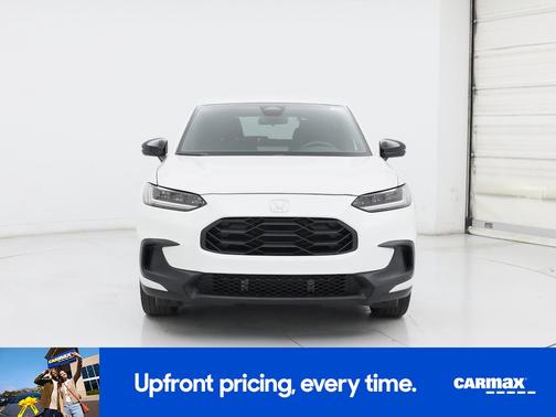 White 2023 Honda HR-V Sport