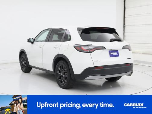White 2023 Honda HR-V Sport