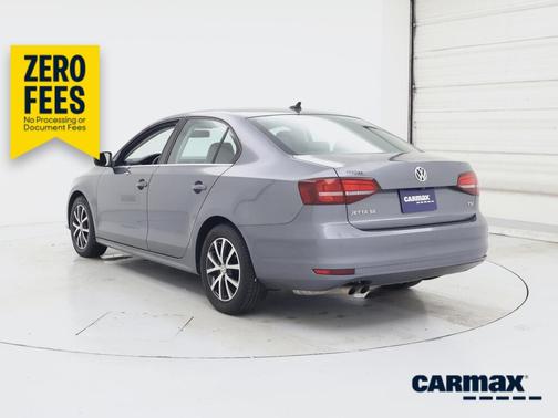 Gray 2017 Volkswagen Jetta SE
