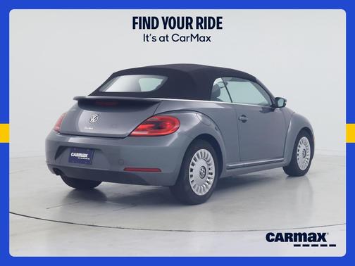 Gray 2016 Volkswagen Beetle SE
