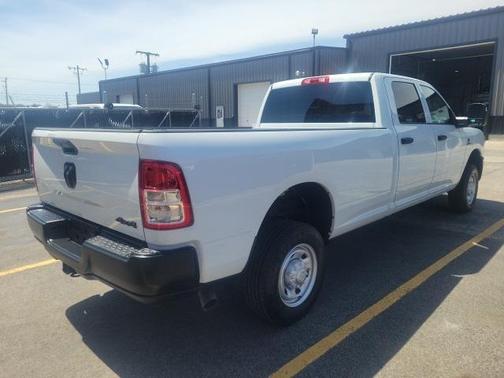 2024 RAM 2500 Tradesman Crew Cab 4x4 8' Box