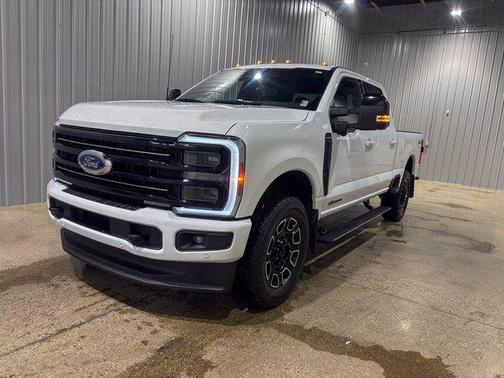 2025 Ford F-250 Platinum