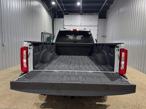 Oxford White 2025 Ford F-250 XL