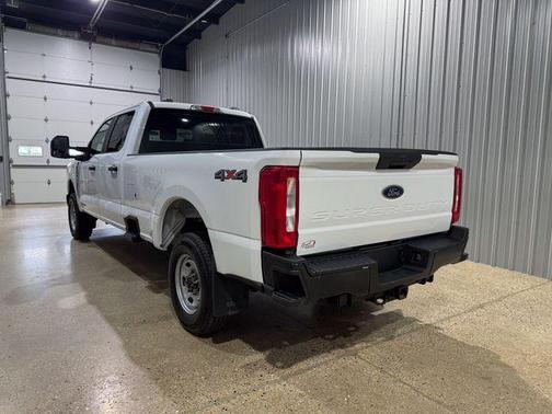 Oxford White 2025 Ford F-250 XL