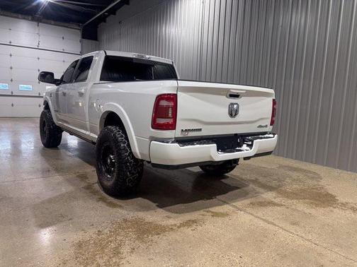 2019 RAM 2500 Laramie Crew Cab 4x4 6'4' Box