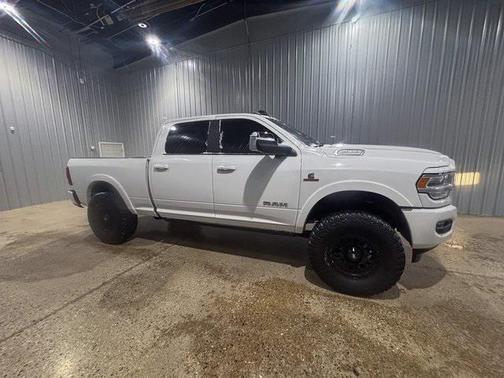2019 RAM 2500 Laramie Crew Cab 4x4 6'4' Box