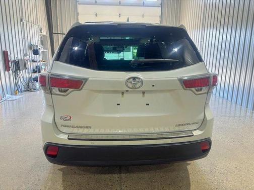 2016 Toyota Highlander Limited Platinum