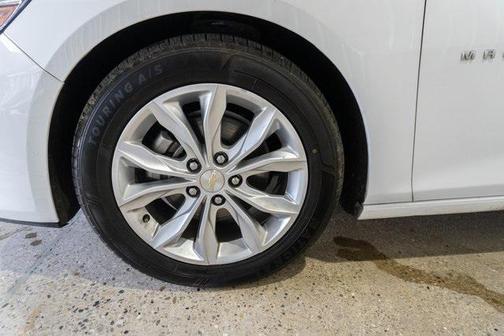2022 Chevrolet Malibu FWD LT
