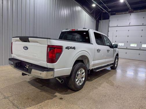 Oxford White 2025 Ford F-150 XLT