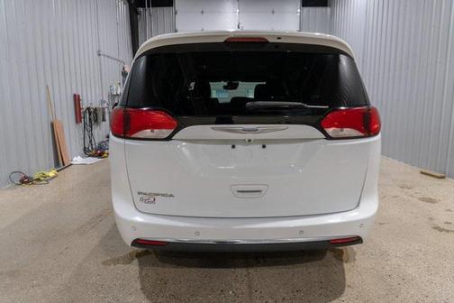 2018 Chrysler Pacifica Touring-L
