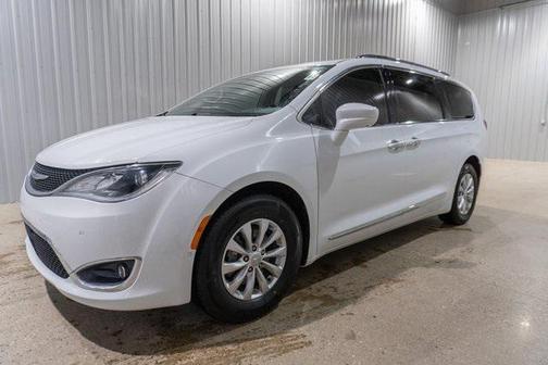 2018 Chrysler Pacifica Touring-L