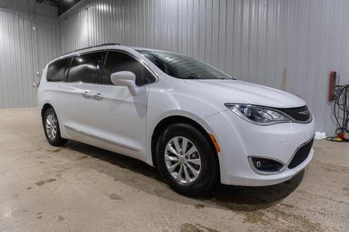 2018 Chrysler Pacifica Touring-L