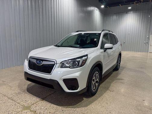 Crystal White Pearl 2019 Subaru Forester Premium
