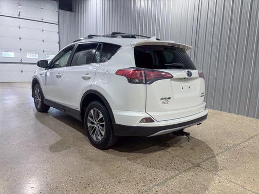 2017 Toyota RAV4 Hybrid XLE