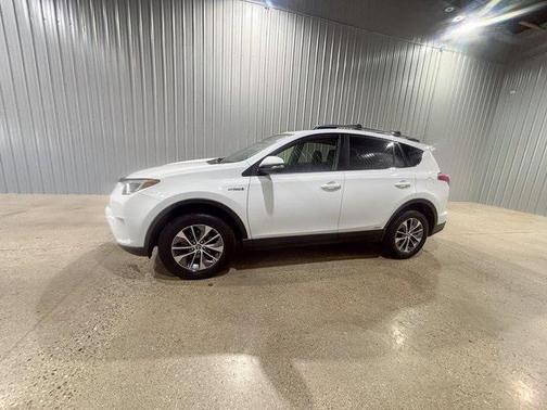 2017 Toyota RAV4 Hybrid XLE