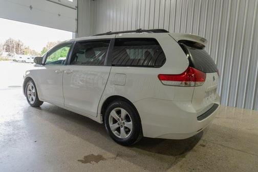 2014 Toyota Sienna LE