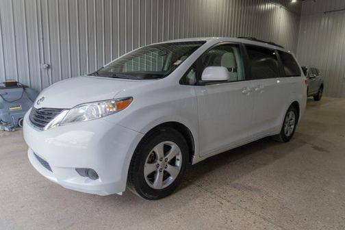 2014 Toyota Sienna LE