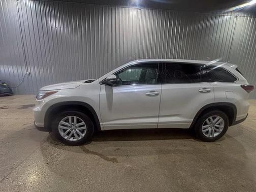 2015 Toyota Highlander LE