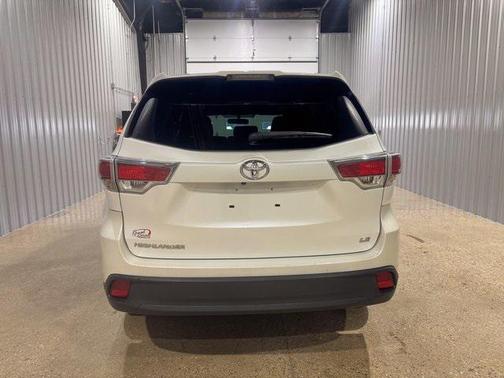 2015 Toyota Highlander LE