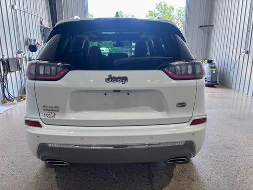 2019 Jeep Cherokee Overland