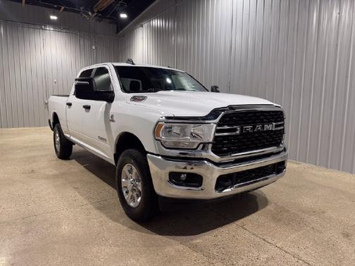Bright White Clearcoat 2023 RAM 2500 Big Horn