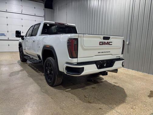 2025 GMC Sierra 2500 AT4
