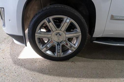2020 Cadillac Escalade ESV Luxury