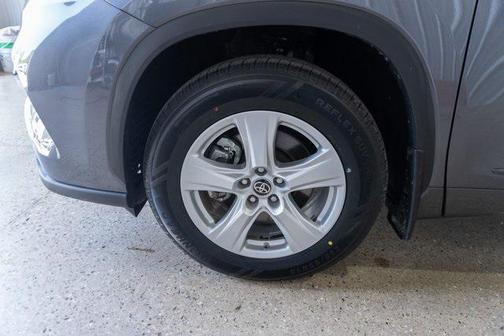 2023 Toyota Highlander Hybrid LE