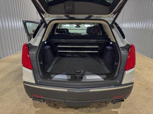 Crystal White Tricoat 2019 Cadillac XT5 Premium Luxury