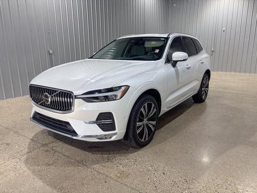 2022 Volvo XC60 B6 Inscription