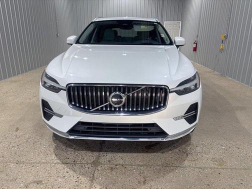 2022 Volvo XC60 B6 Inscription