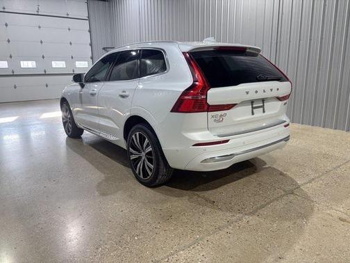 2022 Volvo XC60 B6 Inscription
