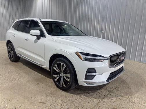 2022 Volvo XC60 B6 Inscription