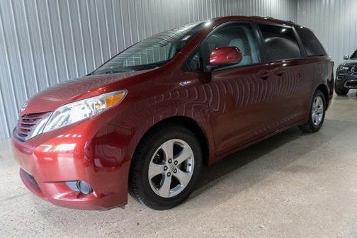2016 Toyota Sienna LE