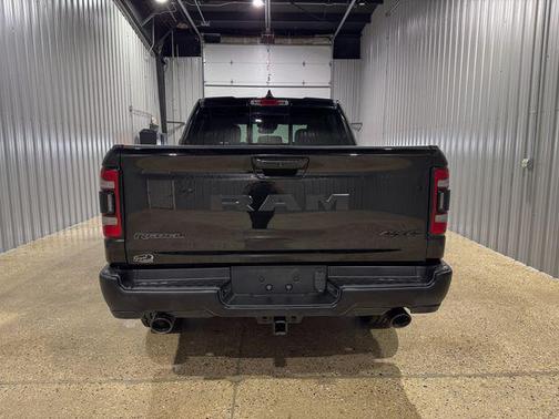 Diamond Black Crystal Pearlcoat 2021 RAM 1500 Rebel