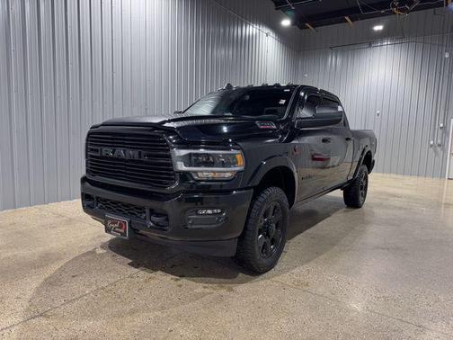 Diamond Black Crystal Pearlcoat 2021 RAM 2500 Laramie Crew Cab 4x4 6'4' Box