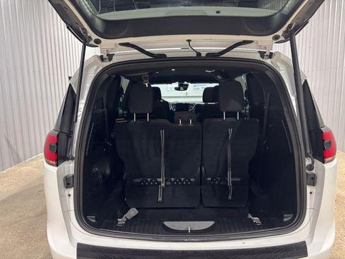 2023 Chrysler Pacifica Touring