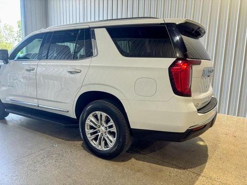 2022 GMC Yukon SLT