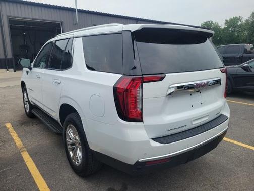 2022 GMC Yukon SLT