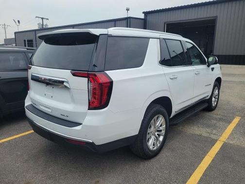 2022 GMC Yukon SLT