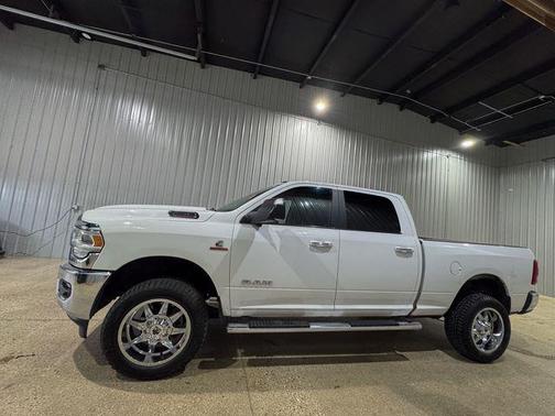 Bright White Clearcoat 2019 RAM 2500 Big Horn Crew Cab 4x4 6'4' Box