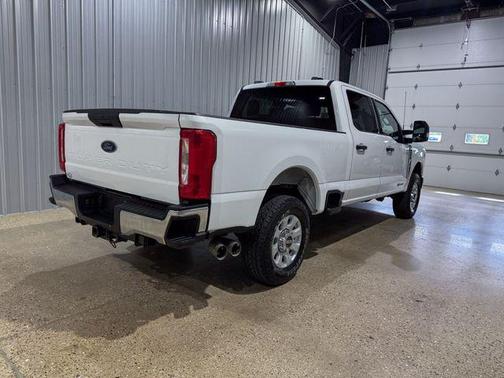 Oxford White 2023 Ford F-250 XLT
