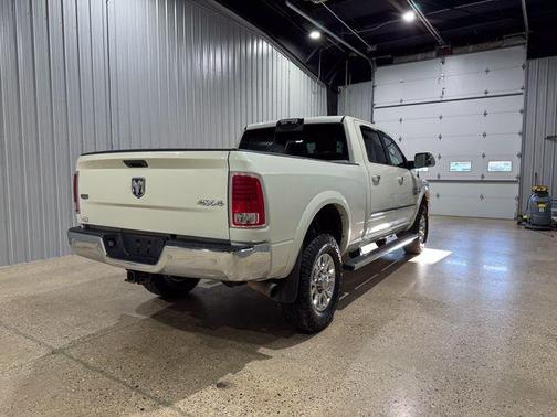 2018 RAM 2500 Laramie Crew Cab 4x4 6'4' Box