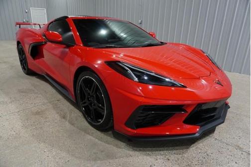Photo 2 of 32 of 2022 Chevrolet Corvette Stingray w/2LT