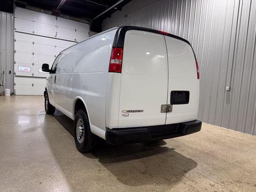 2021 Chevrolet Express 2500 RWD 2500 Regular Wheelbase WT