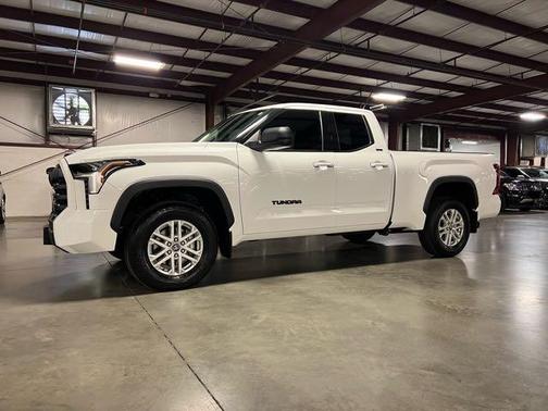 Photo 1 of 17 of 2022 Toyota Tundra SR5