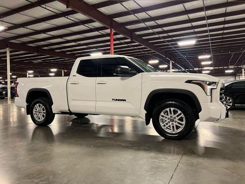 Photo 3 of 17 of 2022 Toyota Tundra SR5